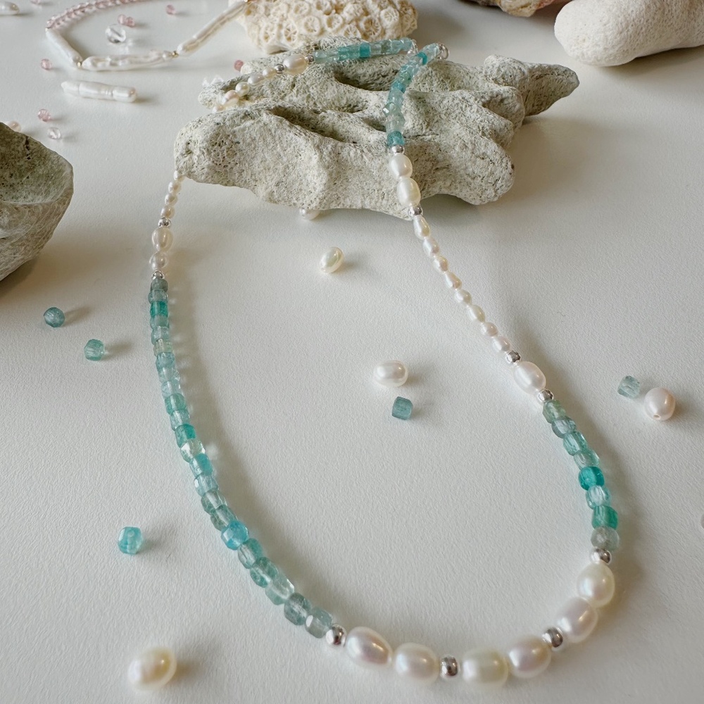 Freshwater pearl necklace with sterling silver clasp
